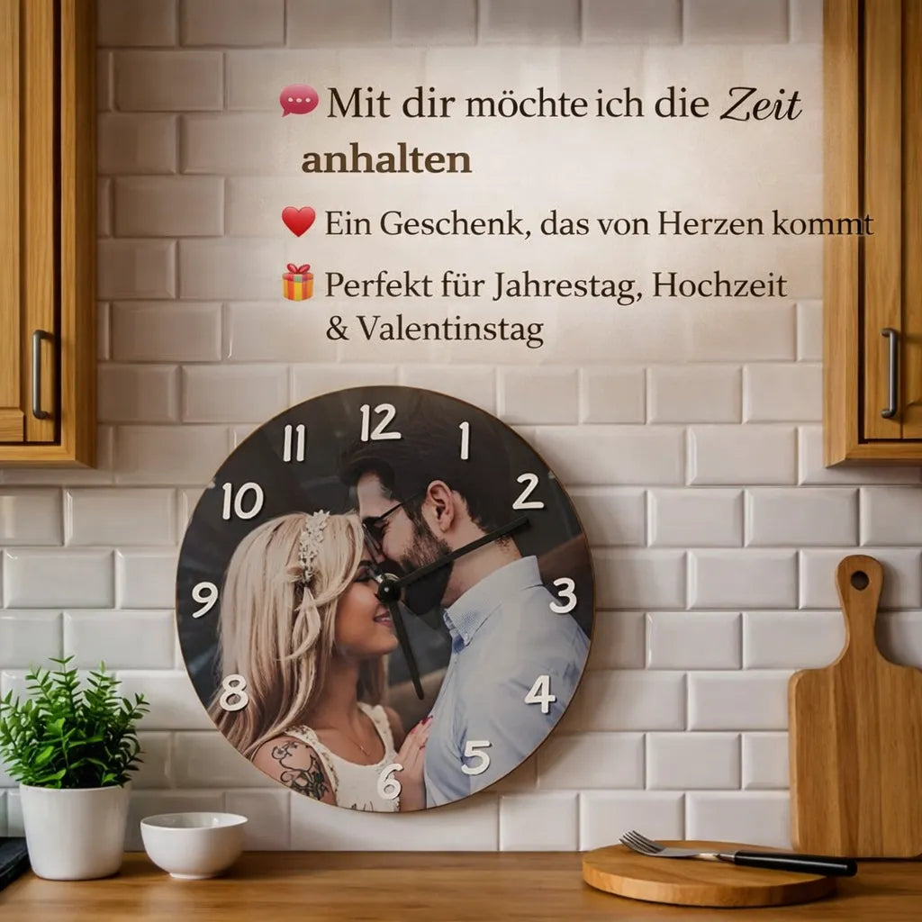 Personalisierte Fotouhr mit eigenem Foto als Geschenk für Jahrestag, Hochzeit oder Valentinstag