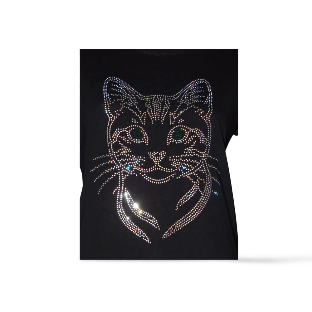 Detailaufnahme handgefertigtes Strass Katzenmotiv auf schwarzem Damen T-Shirt