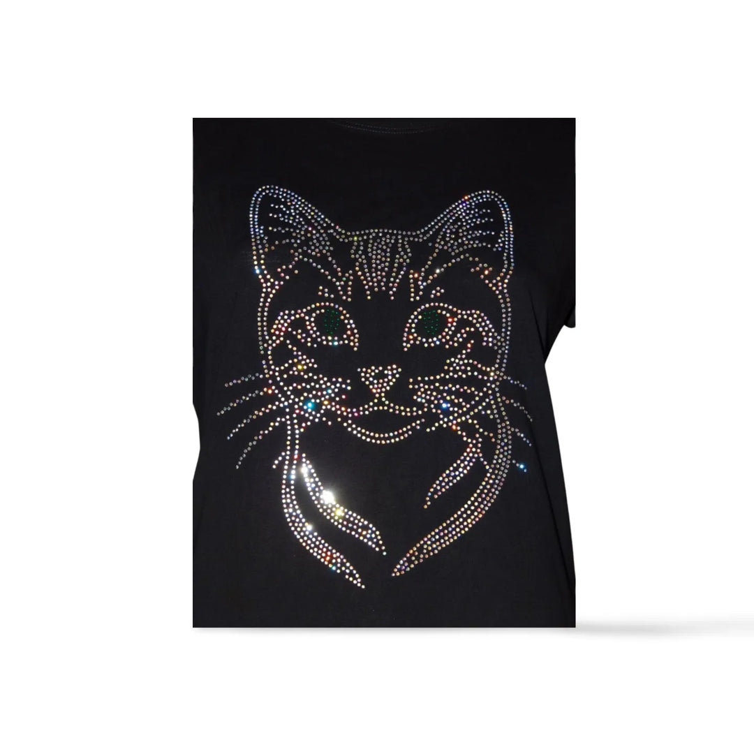 Detailaufnahme handgefertigtes Strass Katzenmotiv auf schwarzem Damen T-Shirt